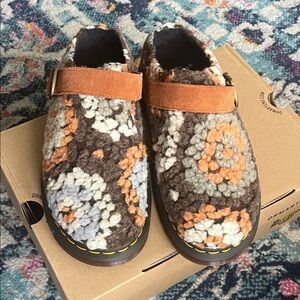 NEW Dr. Martens women’s ' Patterned mules/slingbacks Shoes- Brown, Orange,Cream